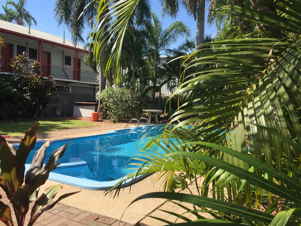 Motel Hiway 3*