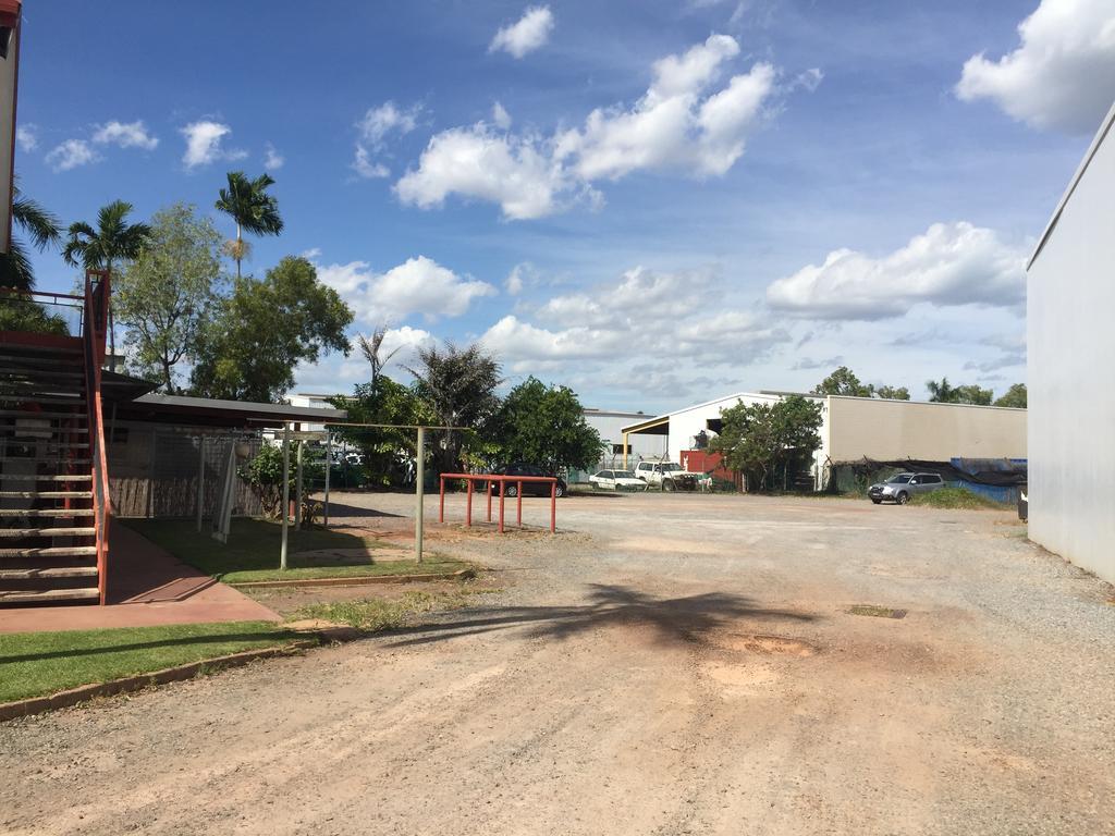 Motel Hiway 3*